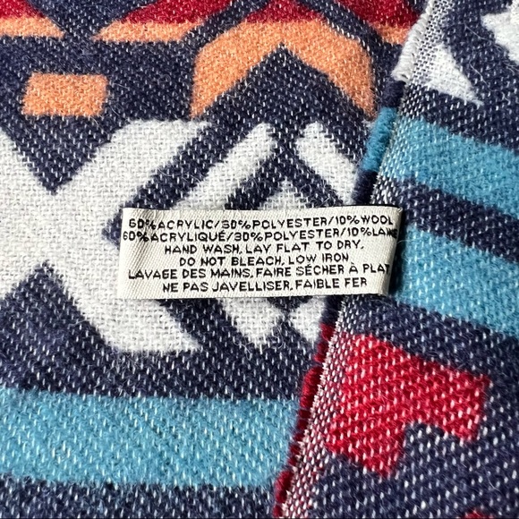 Woolrich Aztec Print Shall Poncho Scarf with Buttons - Picture 15 of 15